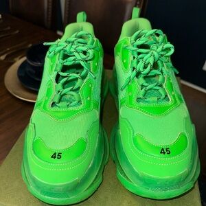 SOLD ‼️ Balenciaga Triple S